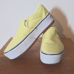 Vans Woman's 7.5 Platform Slip On